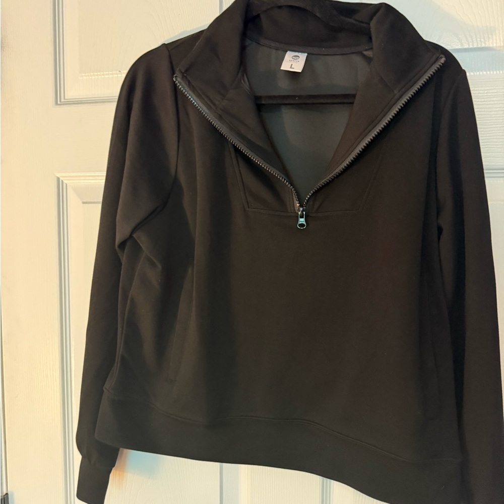 Senita Athletics Black Fleece Pullover
